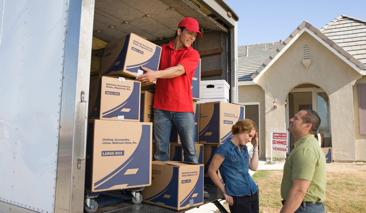 Transporte para Mudanças Residenciais: O que considerar antes de contratar?